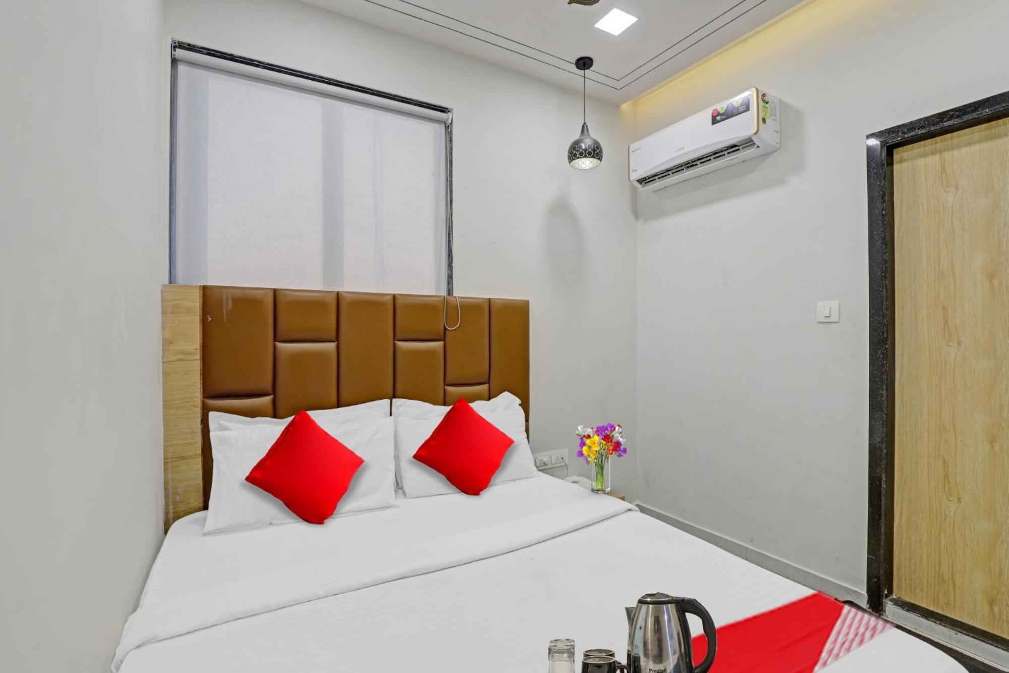 Hotel O Royal Orbit Surat Exterior photo
