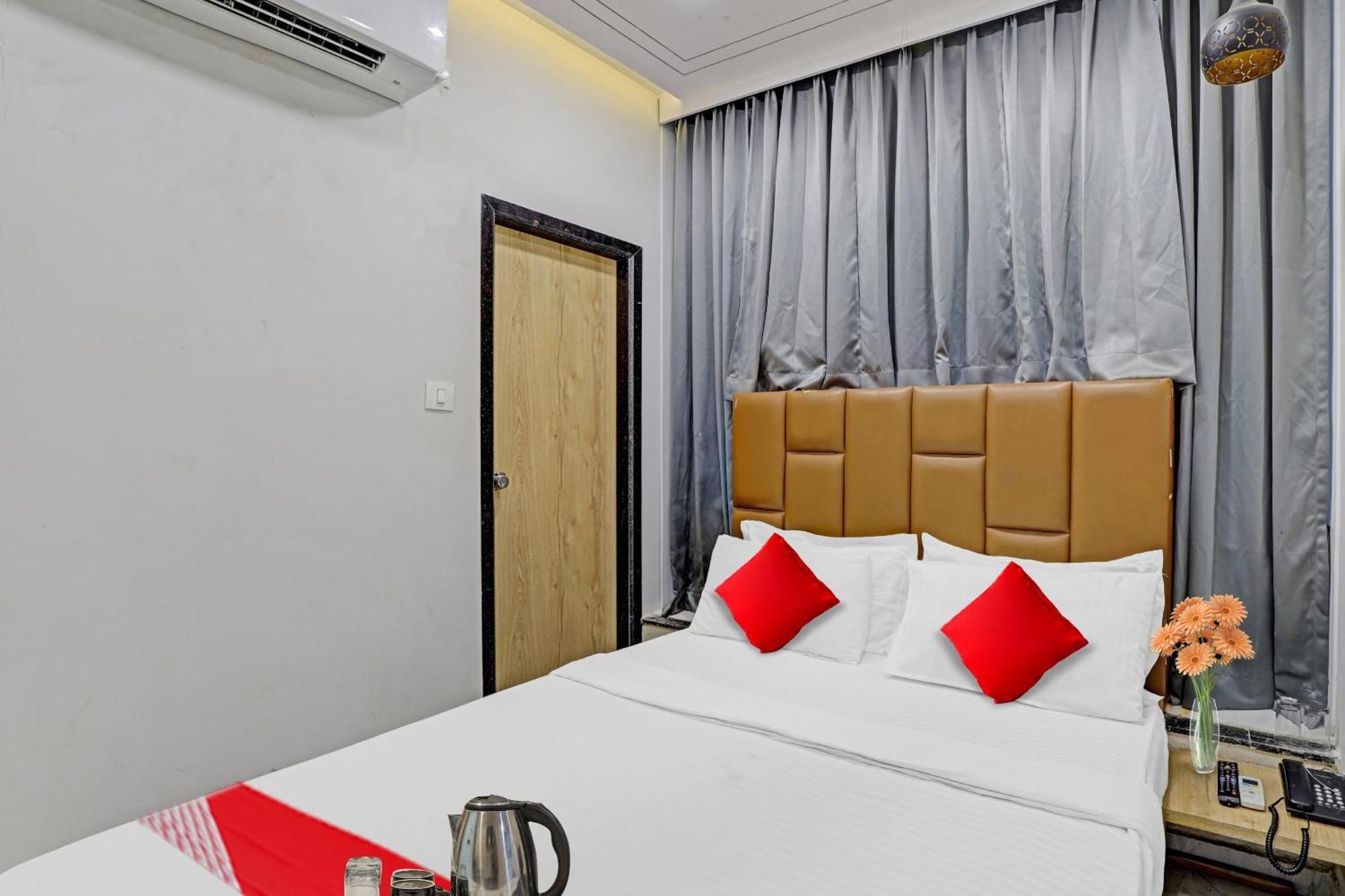 Hotel O Royal Orbit Surat Exterior photo